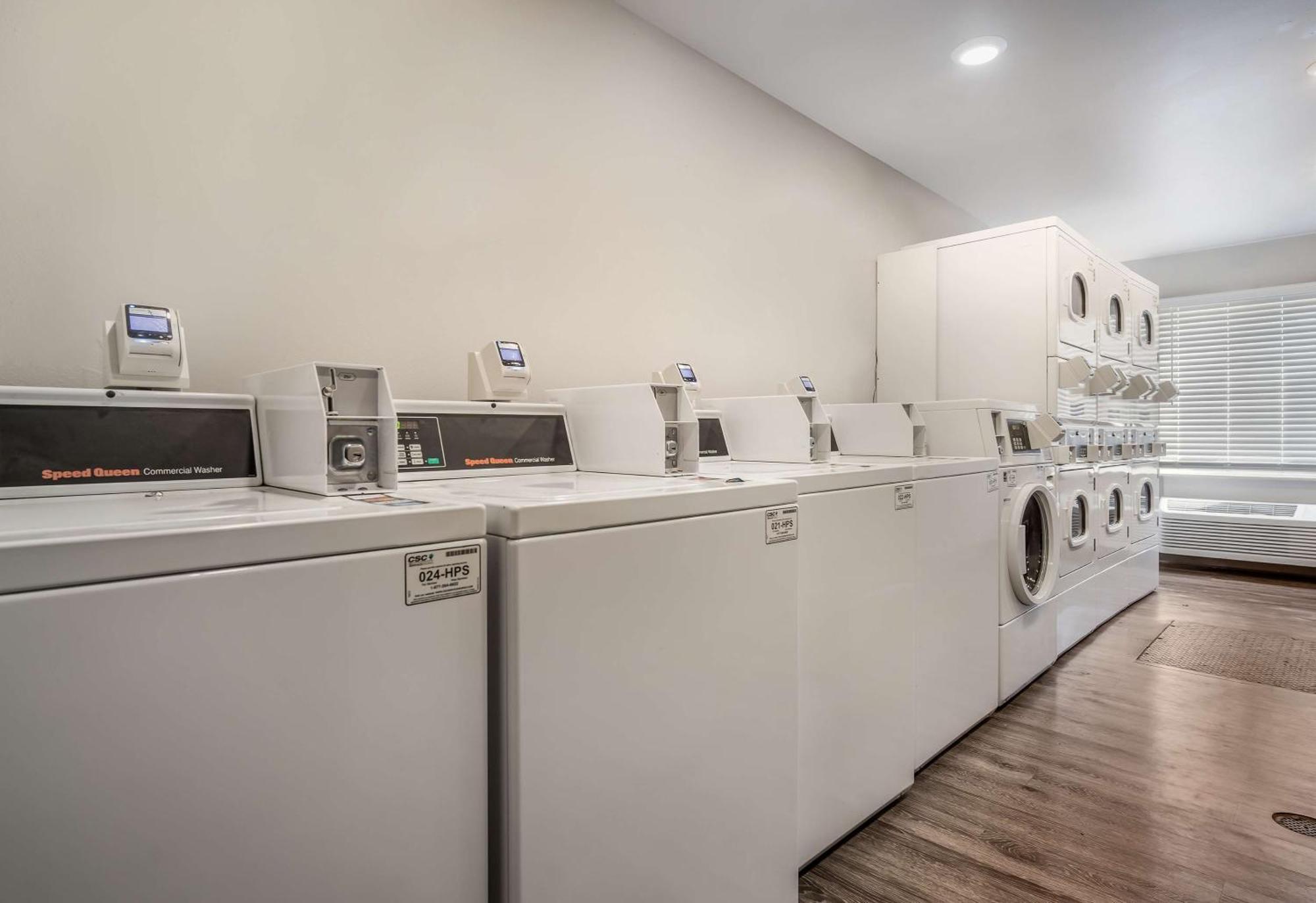Extended Stay America Select Suites - Fort Myers Dış mekan fotoğraf
